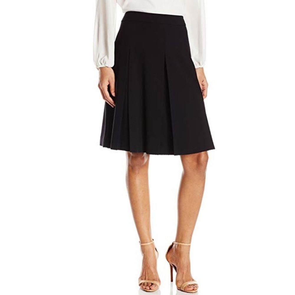 🔮Nine West pleated skirt